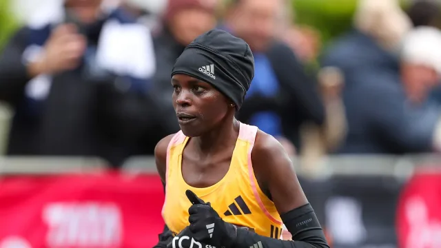 2024 TCS London Marathon - Elite women race - Peres Jepchirchir at around mile 18.4.