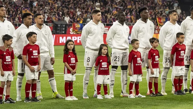 2025 04 26 Final de la Copa del Rey - 54482387776 (Elenco do Real Madrid)