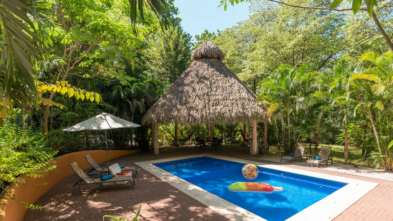 Airbnb vacations Rentals in Mal Pais, Costa