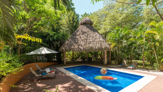 Airbnb vacations Rentals in Mal Pais, Costa