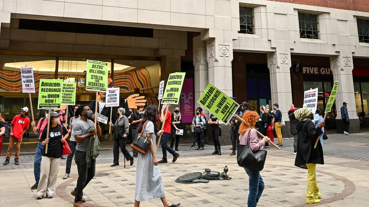 Amazon warehouse workers outside the National Labor Relations Board 01