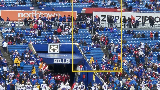 Bills-Bucs-BUF-Offense-warmups-1