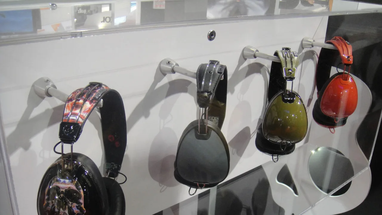 CES 2012 - Skullcandy headphones