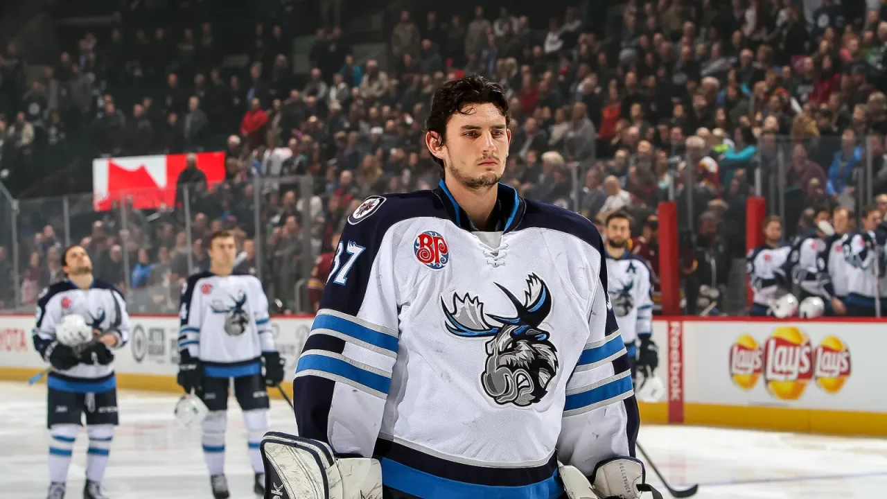 Connor Hellebuyck of the Manitoba Moose Photo: Jonathan Kozub