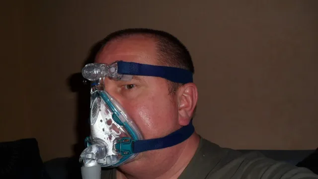 CPAP-mirage-quatro-full-face-mask
