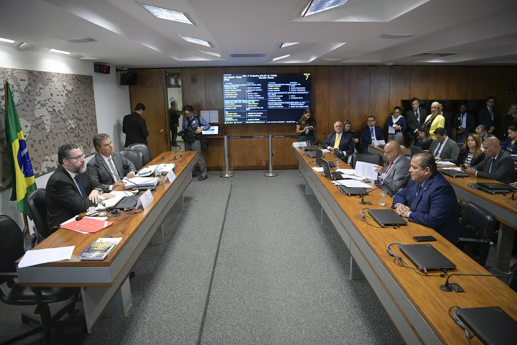 CRE - Comissão de Relações Exteriores e Defesa Nacional
