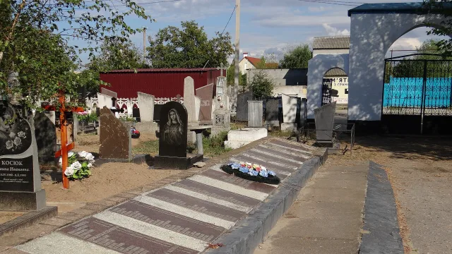Братська могила радянських воїнів, загиблих у роки Другої світової війни. Олешки