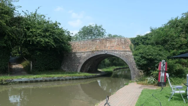 Diesel fuel pump, Stoke Golding Wharf, Ashby Canal