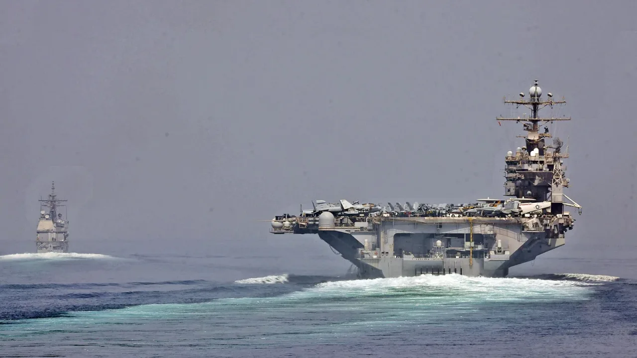 Flickr - Official U.S. Navy Imagery - U.S. Navy ships transit the Strait of Hormuz.