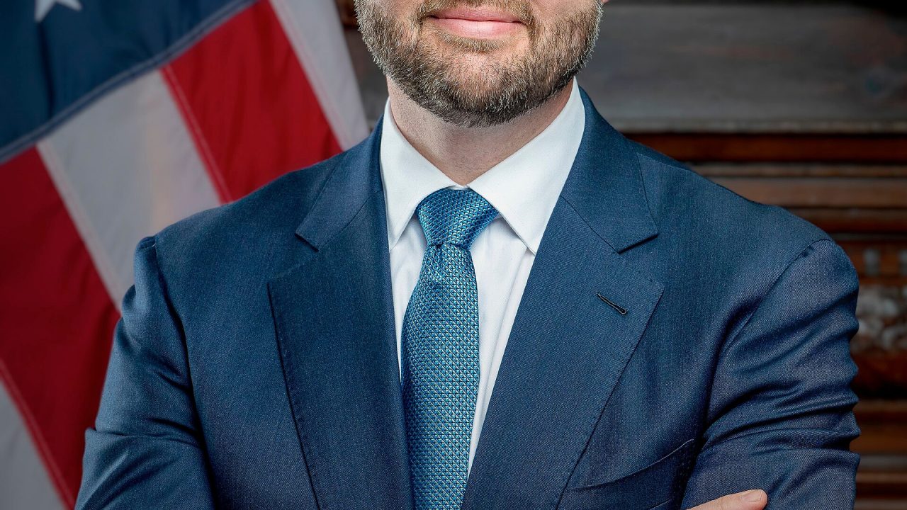 Official Portrait of JD Vance in January 2025.