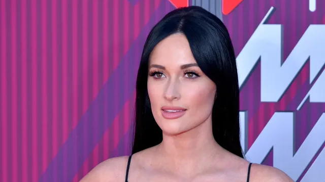 Kacey Musgraves 2019 by Glenn Francis
