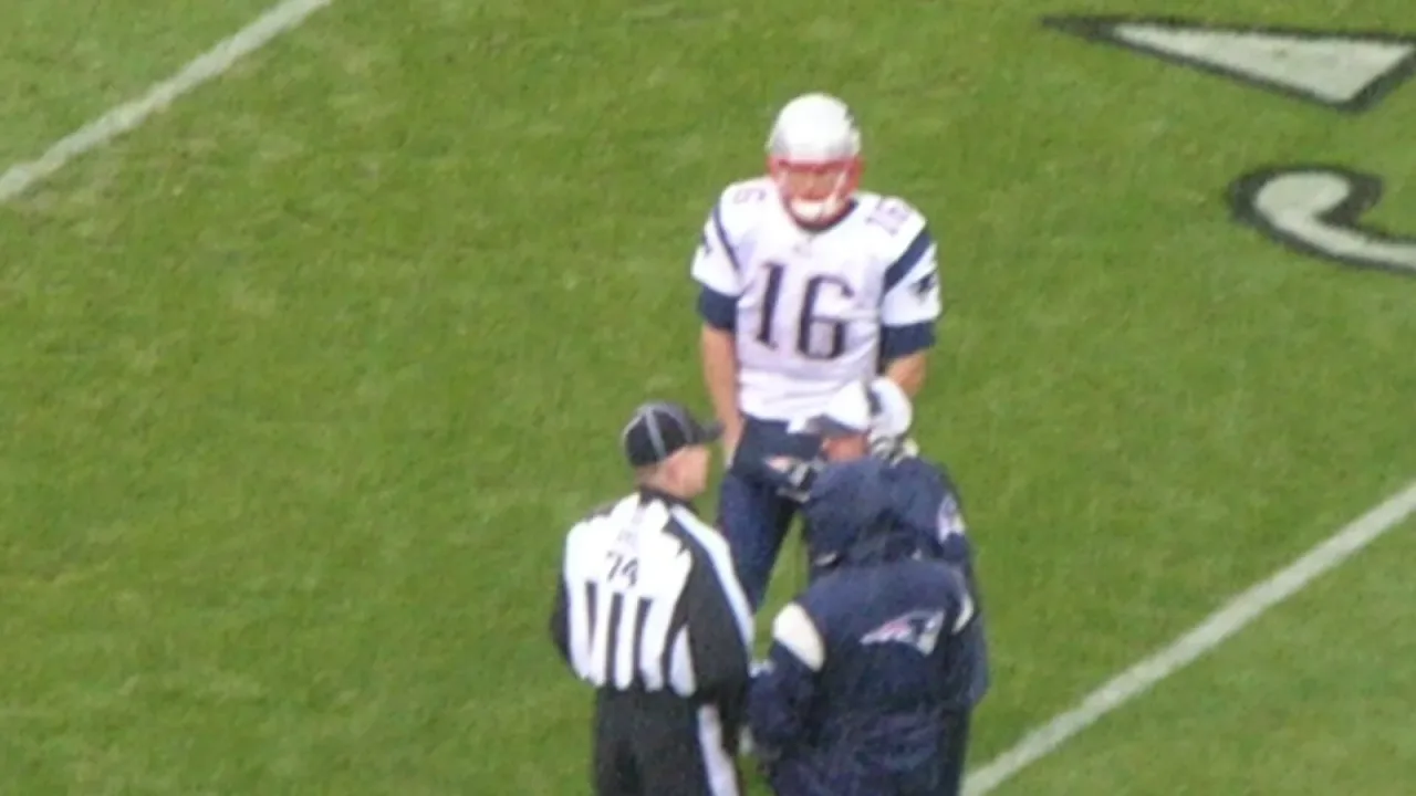 Matt Cassel & Bill Belichick at New England at Oakland 12-14-08