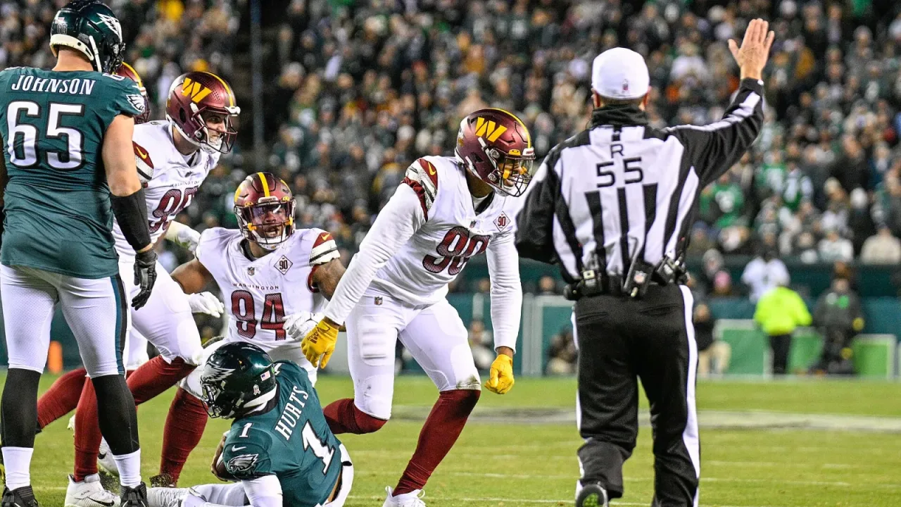 Montez Sweat sack on Jalen Hurts Commanders vs Eagles NOV2022