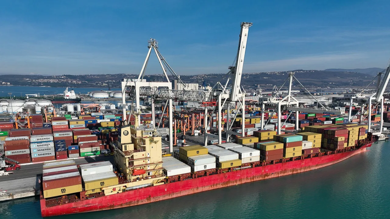 MSC HARMONY III (container ship, 2006, IMO 9309411) in Port Koper (SIKOP, 2024)