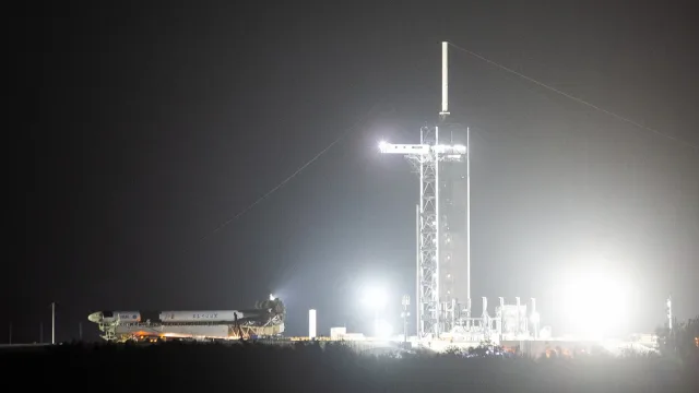 NASA’s SpaceX Crew-6 Falcon 9-Dragon Rollout to Launch Pad 39A (NHQ202302220007)