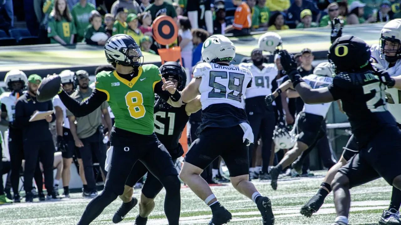Oregon National Guard salutes service at University of Oregon Spring football game