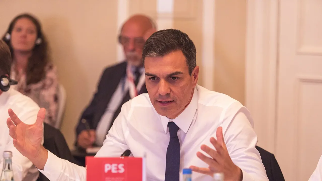 Pedro Sánchez at the PES preparatory meeting ahead of the Salzburg informal EU council