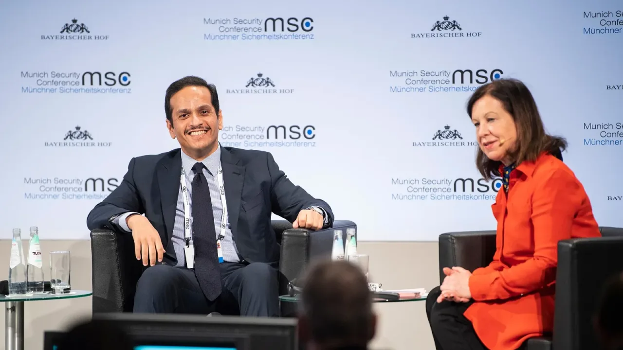 Sheikh Mohammed bin Abdulrahman Al-Thani und Lyse Doucet während der Münchener Sicherheitskonferenz 2019