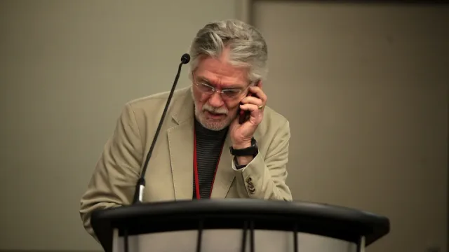 Tom Skerritt speaking at the 2014 Phoenix Comicon Fan Fest at the University of Phoenix Stadium in Glendale, Arizona.