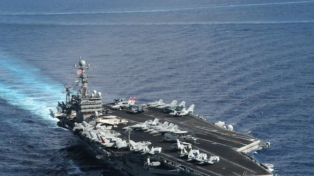 US Navy 050715-N-8163B-037 The Nimitz-class aircraft carrier USS Theodore Roosevelt (CVN 71) underway in the Atlantic Ocean