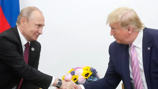 Vladimir Putin and Donald Trump 05